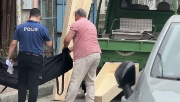 İstanbulda 57 yaşlı azərbaycanlı qadın evində ölü tapıldı